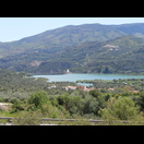Die Embalse de Béznar, die den Río Ízbor staut